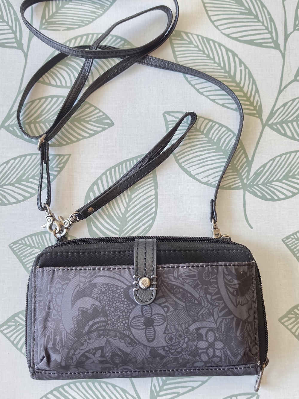 Sakroots Gray Patterned Crossbody Wallet Purse